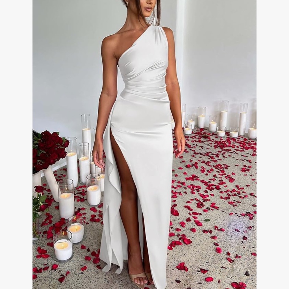 Chic Nation White One-Shoulder Wedding Dress